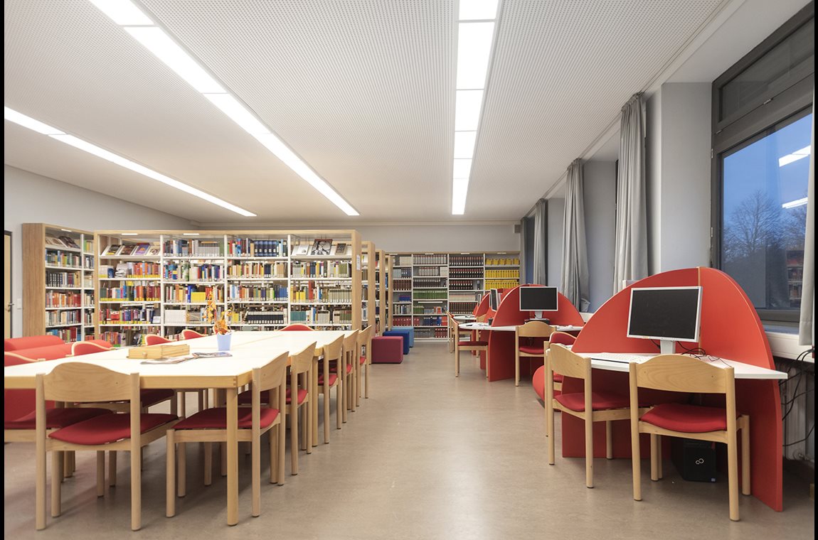 Bertolt-Brecht High School, Munich, Germany - School library