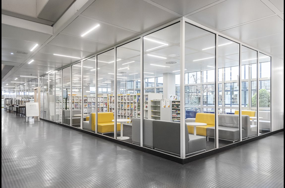 Kreis-Berufsschulzentrum Biberach, Deutschland - Schulbibliothek