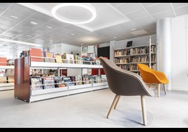 mediatheque_de_bourg_st_maurice_public_library_fr_006.jpg