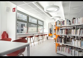 mediatheque_de_bourg_st_maurice_public_library_fr_021.jpg
