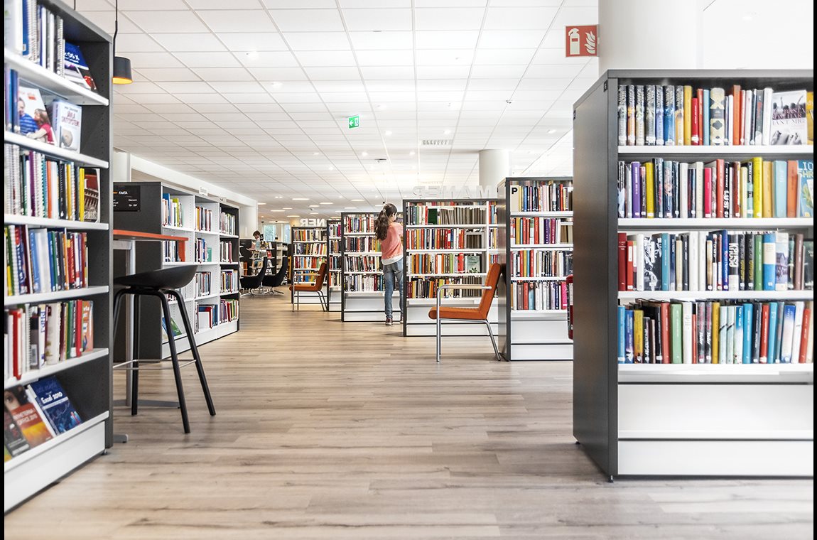 Öffentliche Bibliothek Täby, Schweden - Öffentliche Bibliothek