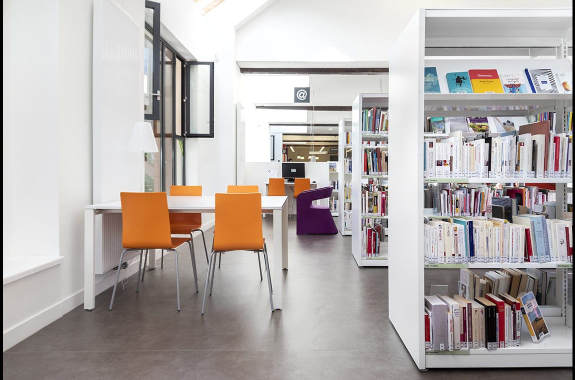 La Rochette Public Library, France - Public library