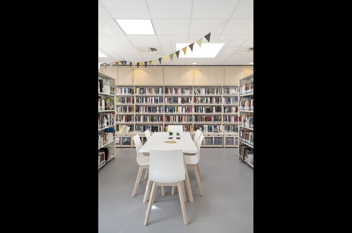 Oudergem Bibliotek, Belgien - Offentligt bibliotek