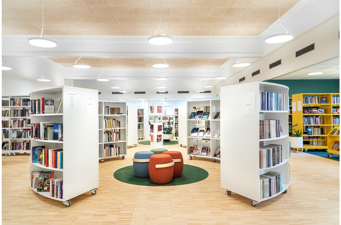 Öffentliche Bibliothek Tingsryd, Schweden - Öffentliche Bibliothek