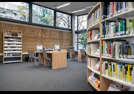 hannover_stadtteilbibliothek_herrenhausen_public_library_de_013.jpg