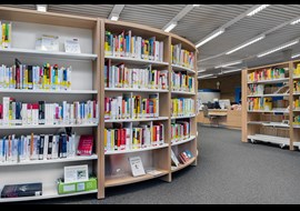 hannover_stadtteilbibliothek_herrenhausen_public_library_de_014.jpg