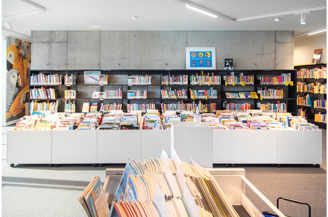 Bibliothèque municipale de Beernem, Belgique - Bibliothèque municipale et BDP