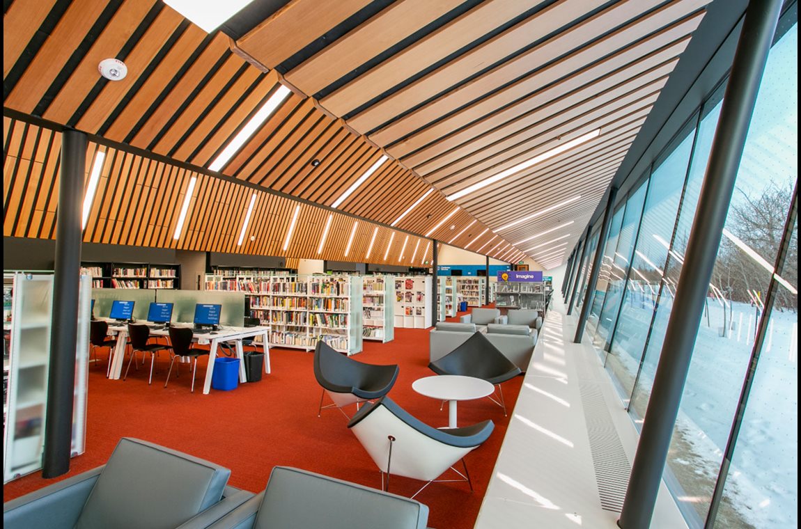 De bibliotheek van het filiaal Edmonton Capilano, Canada - Openbare bibliotheek