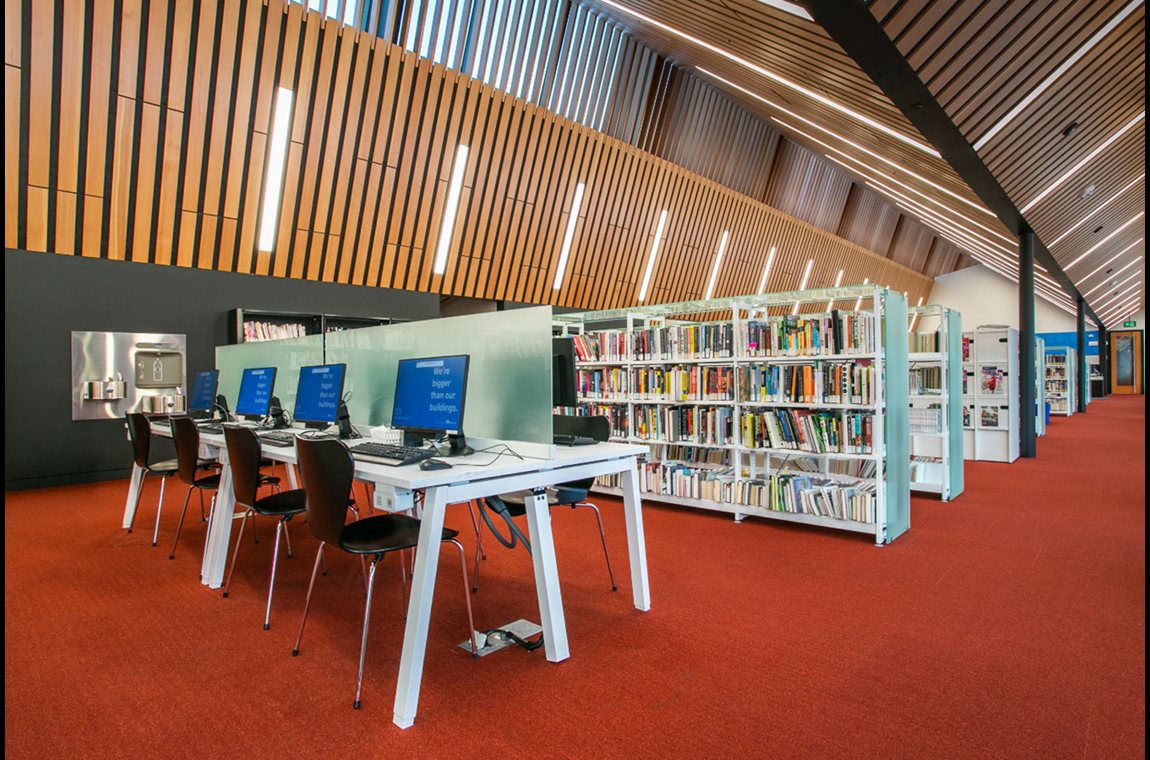 De bibliotheek van het filiaal Edmonton Capilano, Canada - Openbare bibliotheek