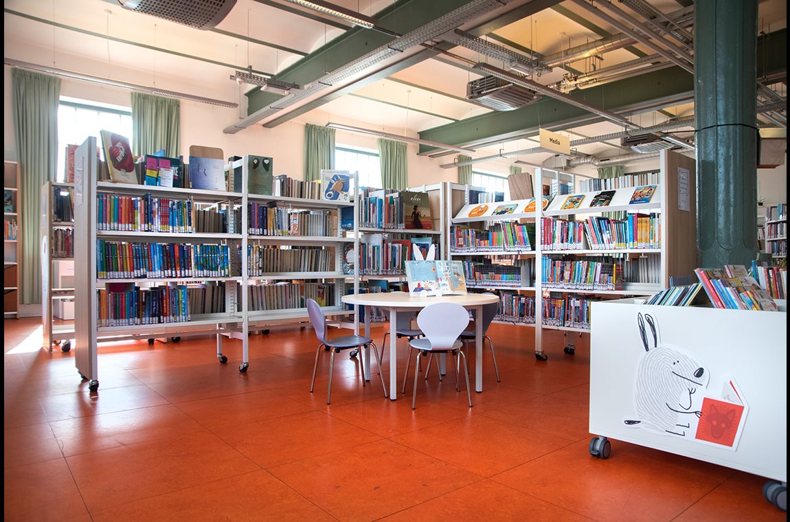 Bibliothèque municipale de Vorst, Belgique - Bibliothèque municipale et BDP