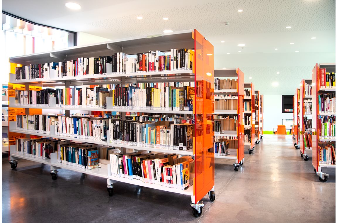 Rumes Taintignies bibliotek, Belgien - Offentliga bibliotek