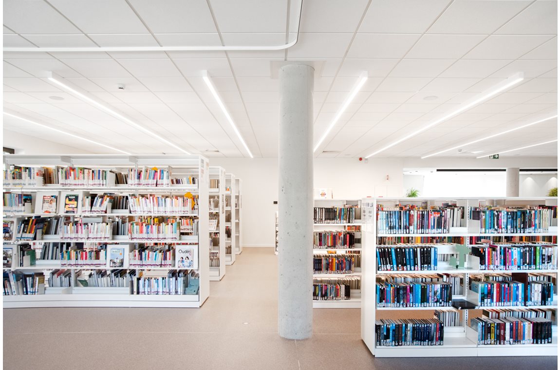 De Mouterij Bibliotek, Kortemark, Belgien - Offentligt bibliotek