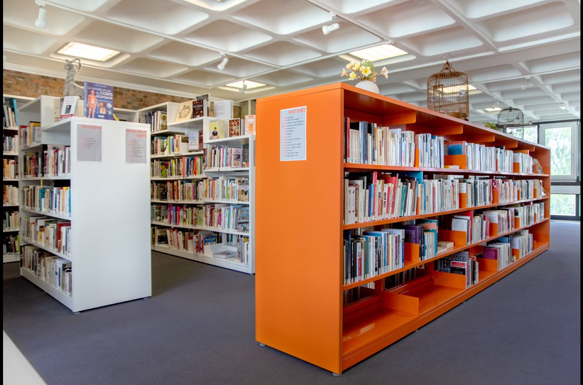 Médiathèque de Savigny-sur-Orge, France - Bibliothèque municipale et BDP