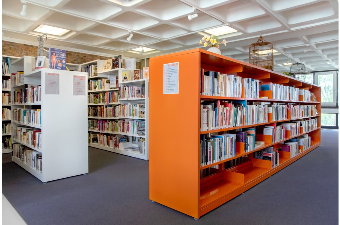 Médiathèque de Savigny-sur-Orge, France - Bibliothèque municipale et BDP