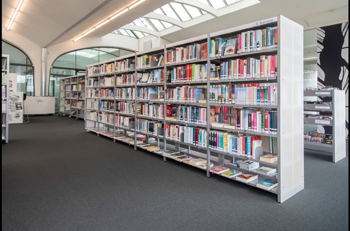 Bibliothèque municpale de Mössingen, Allemagne - Bibliothèque municipale et BDP