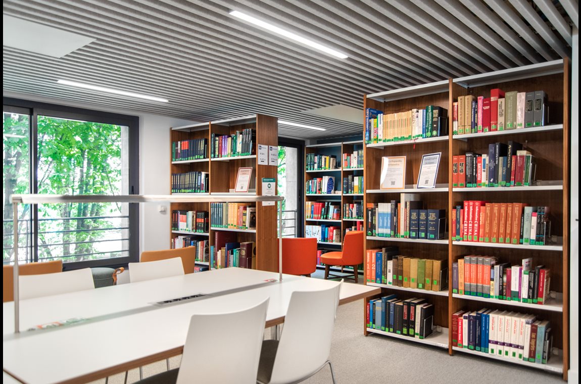 American University of Paris, Frankrig - Akademisk bibliotek