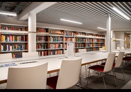 american_university_of_paris_academic_library_fr_014.jpeg