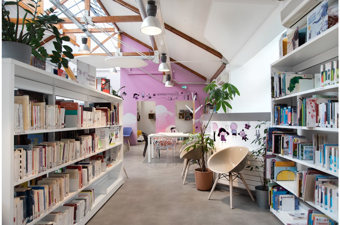 Openbare bibliotheek Juvisy-sur-Orge, Frankrijk - Openbare bibliotheek