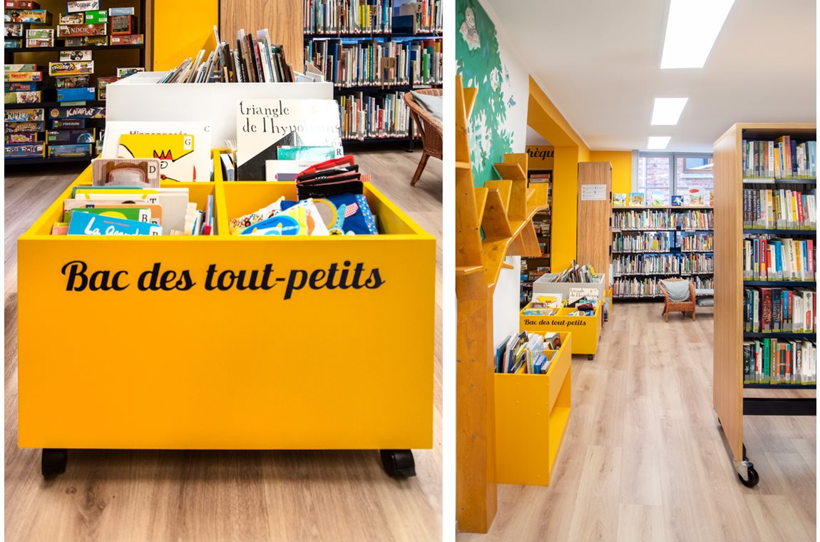 La Roche-en-Ardenne Bibliotek, Belgien - Offentligt bibliotek