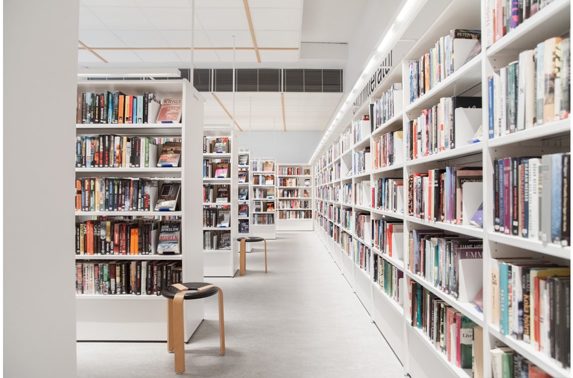 Bibliothèque municipale de Laholm, Suède - Bibliothèque municipale et BDP