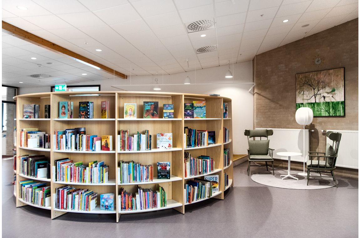 Bibliothèque municipale de Ängelholm, Suède - Bibliothèque municipale et BDP