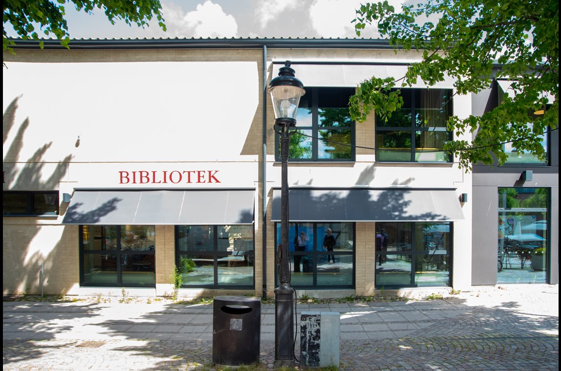 Bibliothèque municipale de Ängelholm, Suède - Bibliothèque municipale et BDP