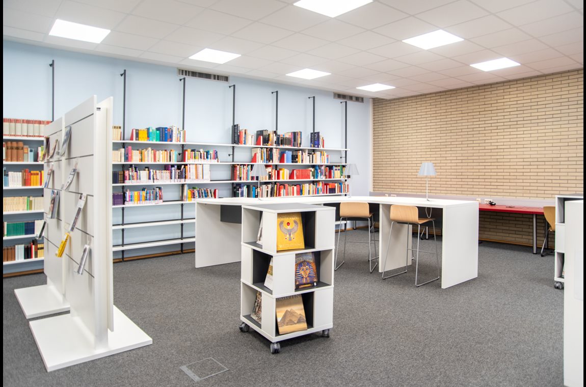 Sindelfingen High School, Germany - School library
