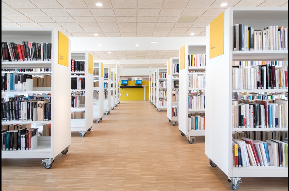 Openbare bibliotheek Pierre Moinot à Niort, Frankrijk - Openbare bibliotheek