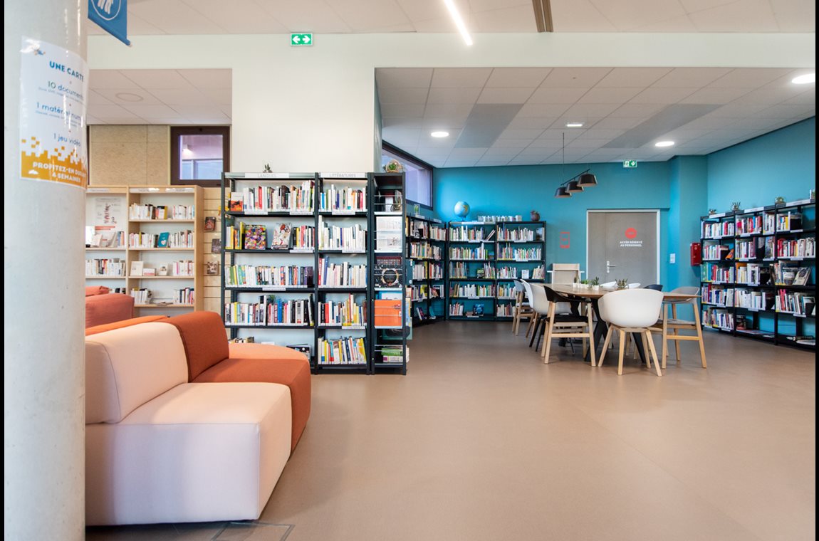 Les Sorinières Public Library, France - Public library