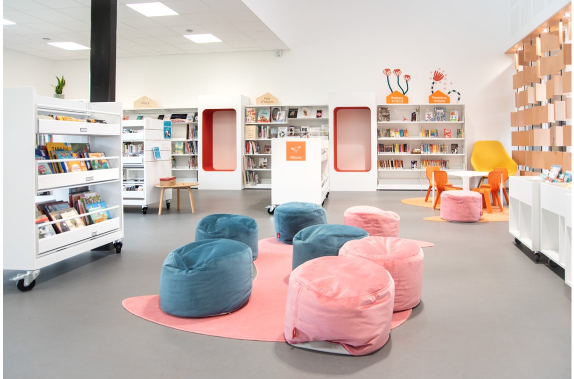 Openbare Bibliotheek Romagne, Frankrijk - Openbare bibliotheek