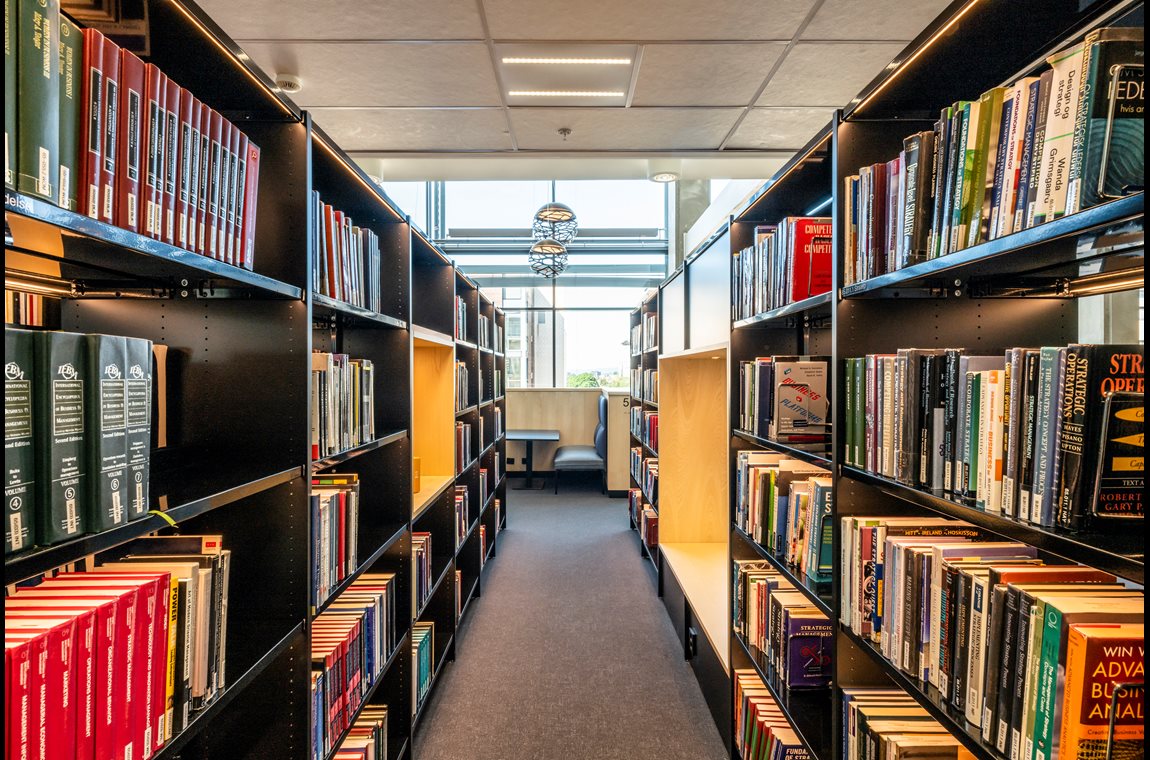 Handelshøjskolen BI, Oslo, Norway - Akademisk bibliotek