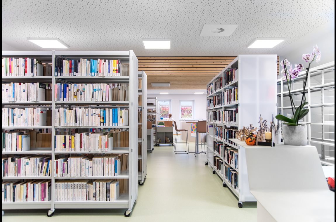 Öffentliche Bibliothek Gérouville, Belgien - Öffentliche Bibliothek