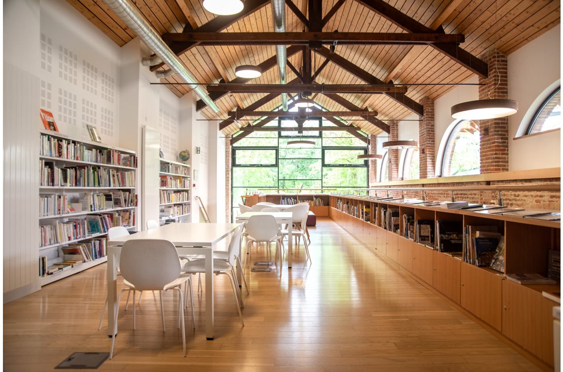Médiathèque Montech, France - Bibliothèque municipale et BDP