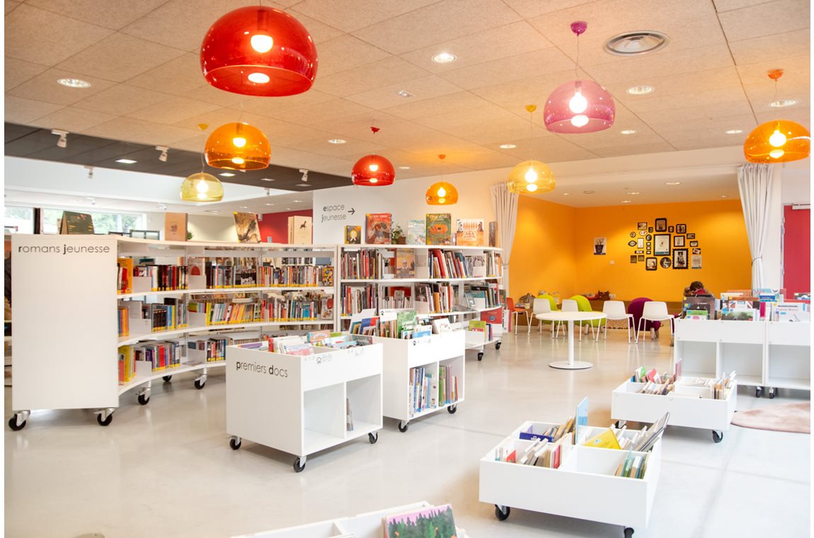 Varihes Public Library, France - Public library