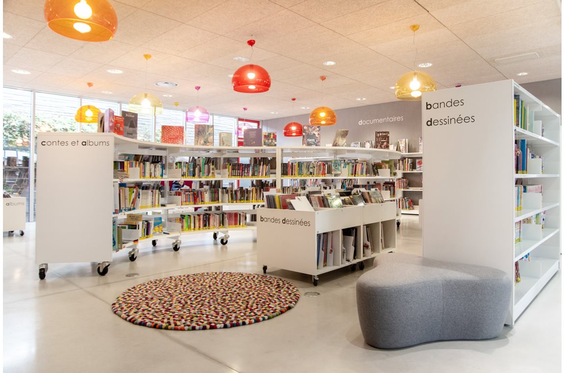 Varihes Public Library, France - Public library