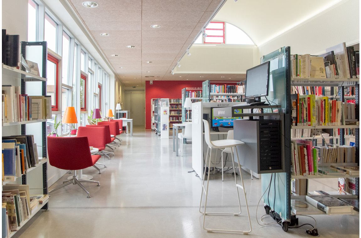 Varihes Public Library, France - Public library