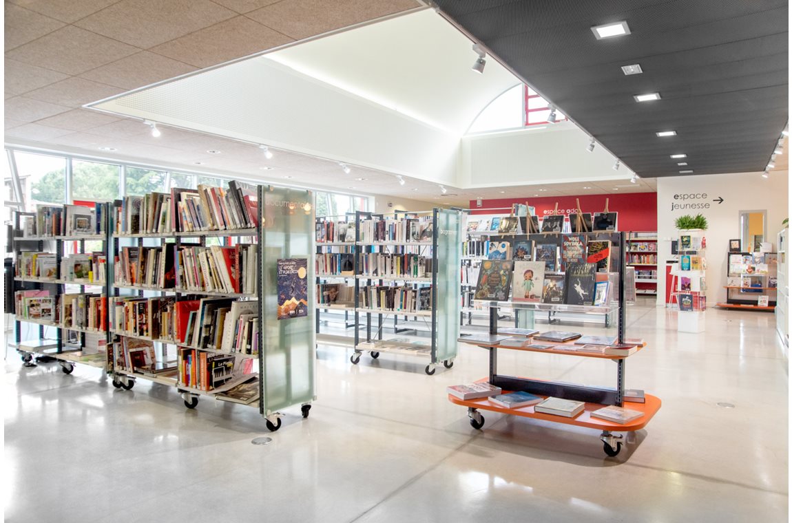 Varihes Public Library, France - Public library