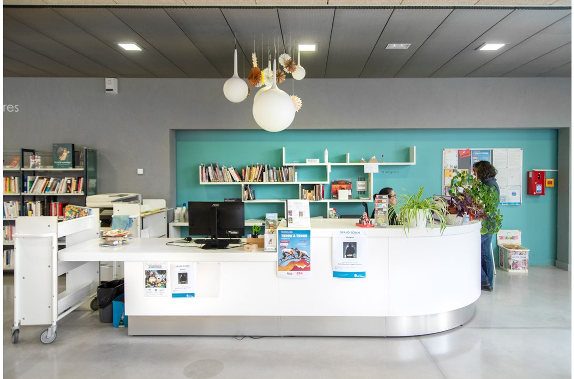 Varihes Public Library, France - Public library