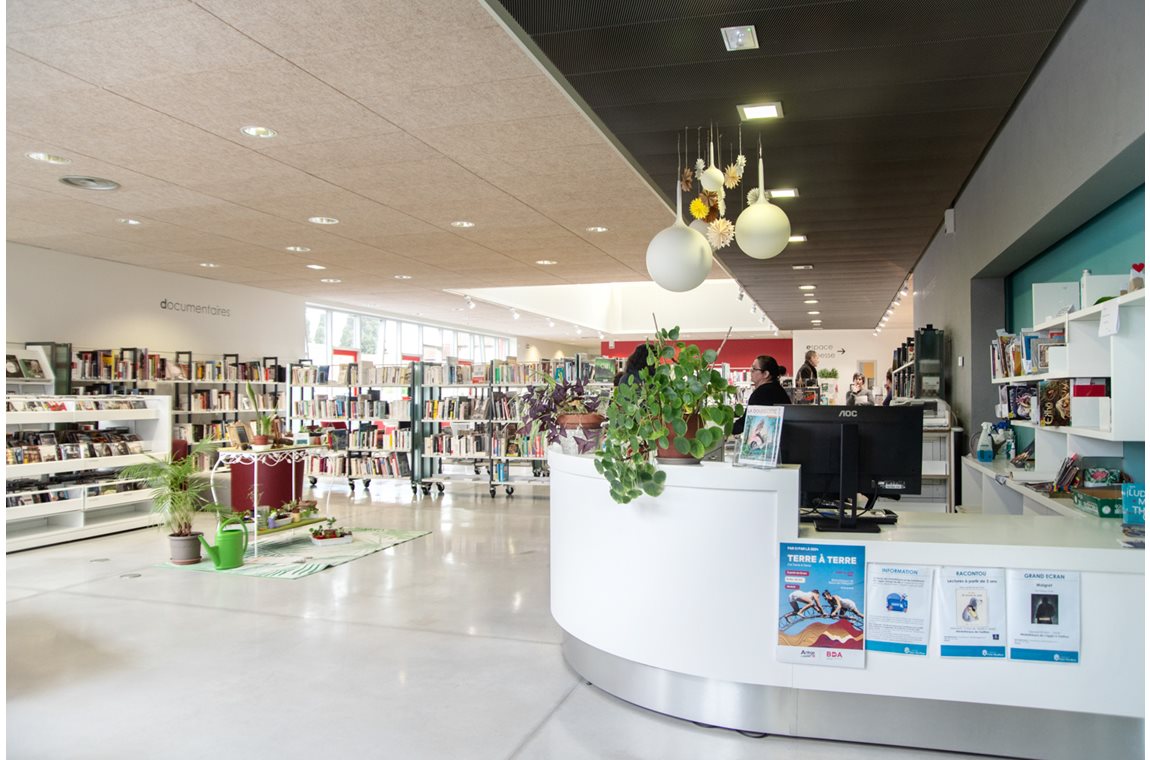 Varihes Public Library, France - Public library