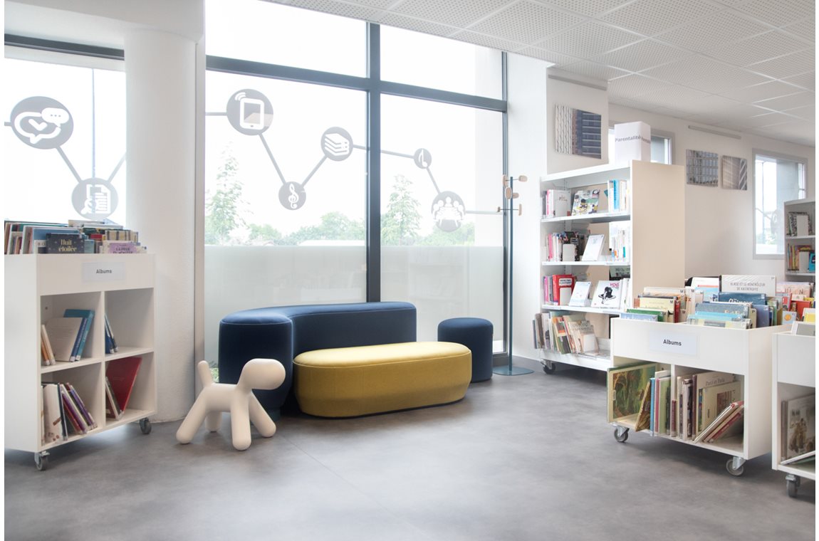Plaisance-du-Touch Public Library, France - Public library