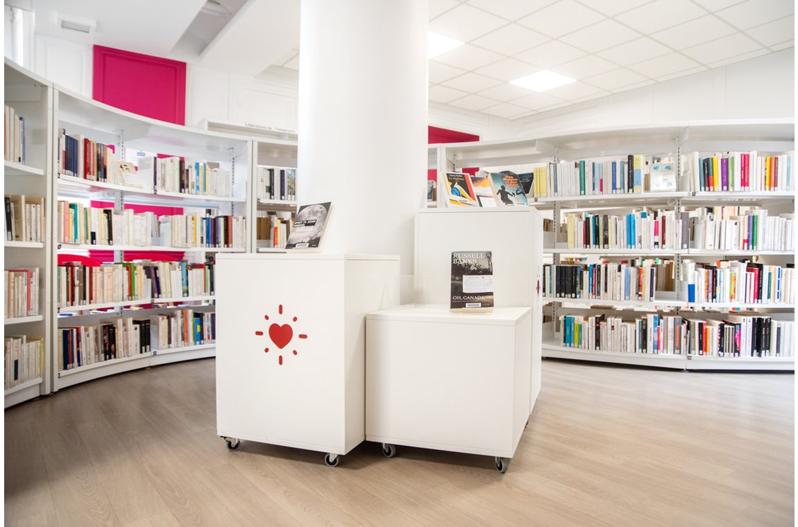 Médiathèque Etampes, France - Bibliothèque municipale et BDP