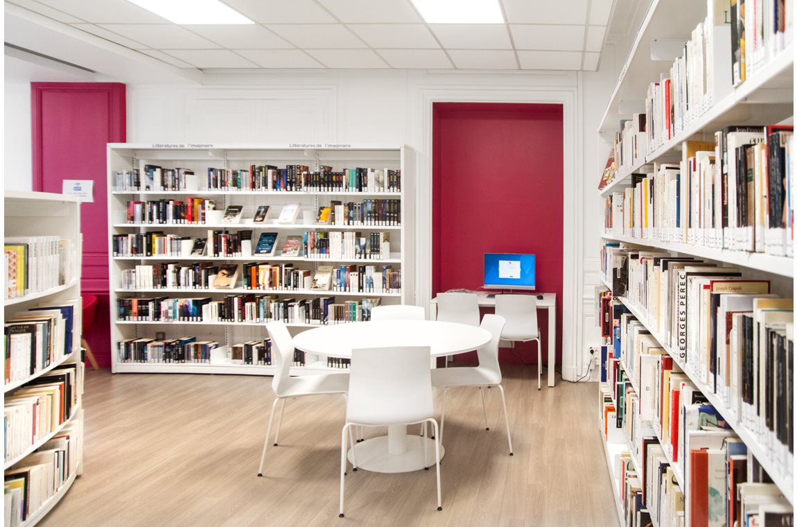 Médiathèque Etampes, France - Bibliothèque municipale et BDP