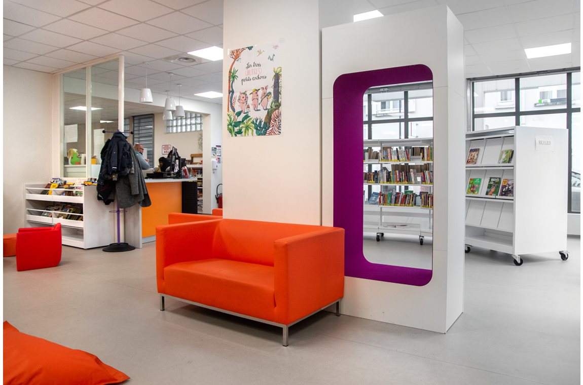 Öffentliche Bibliothek Groslay, Frankreich - Öffentliche Bibliothek