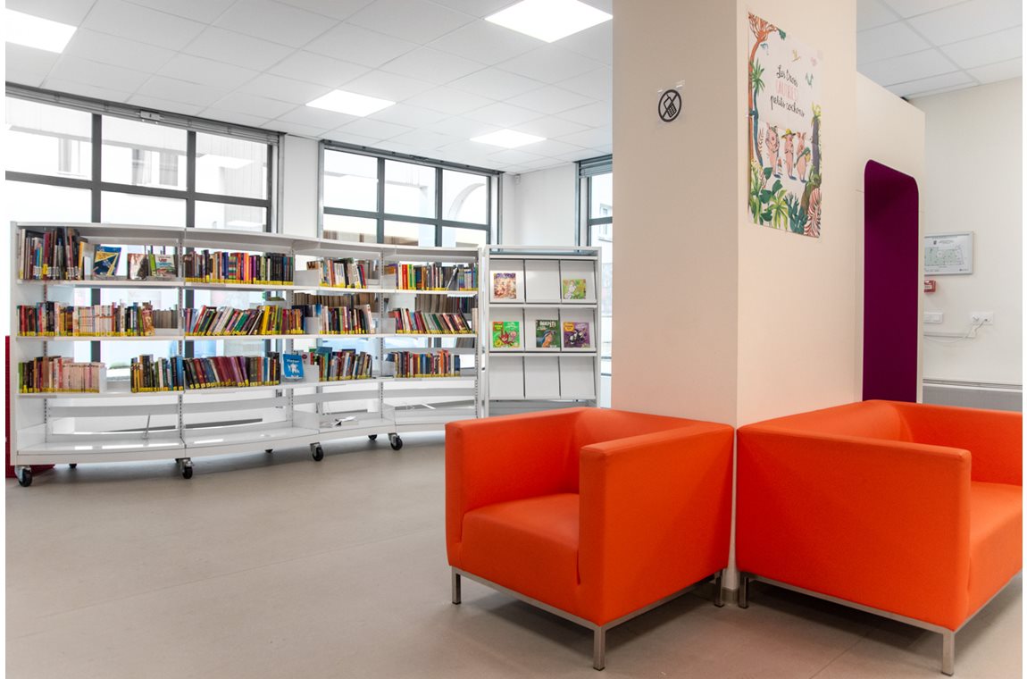 Öffentliche Bibliothek Groslay, Frankreich - Öffentliche Bibliothek