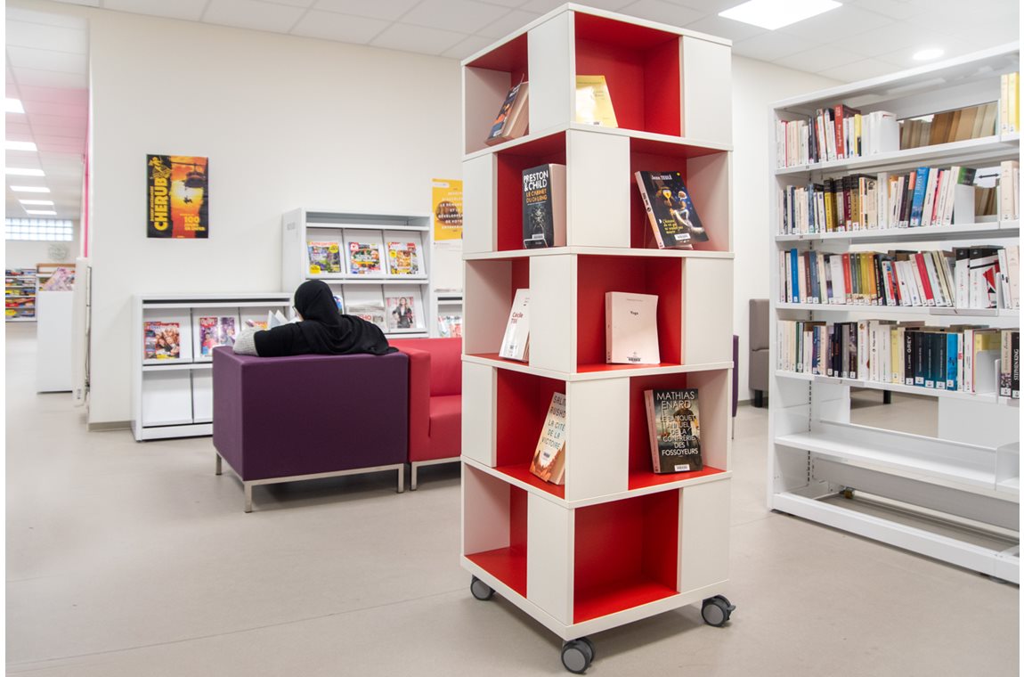 Öffentliche Bibliothek Groslay, Frankreich - Öffentliche Bibliothek