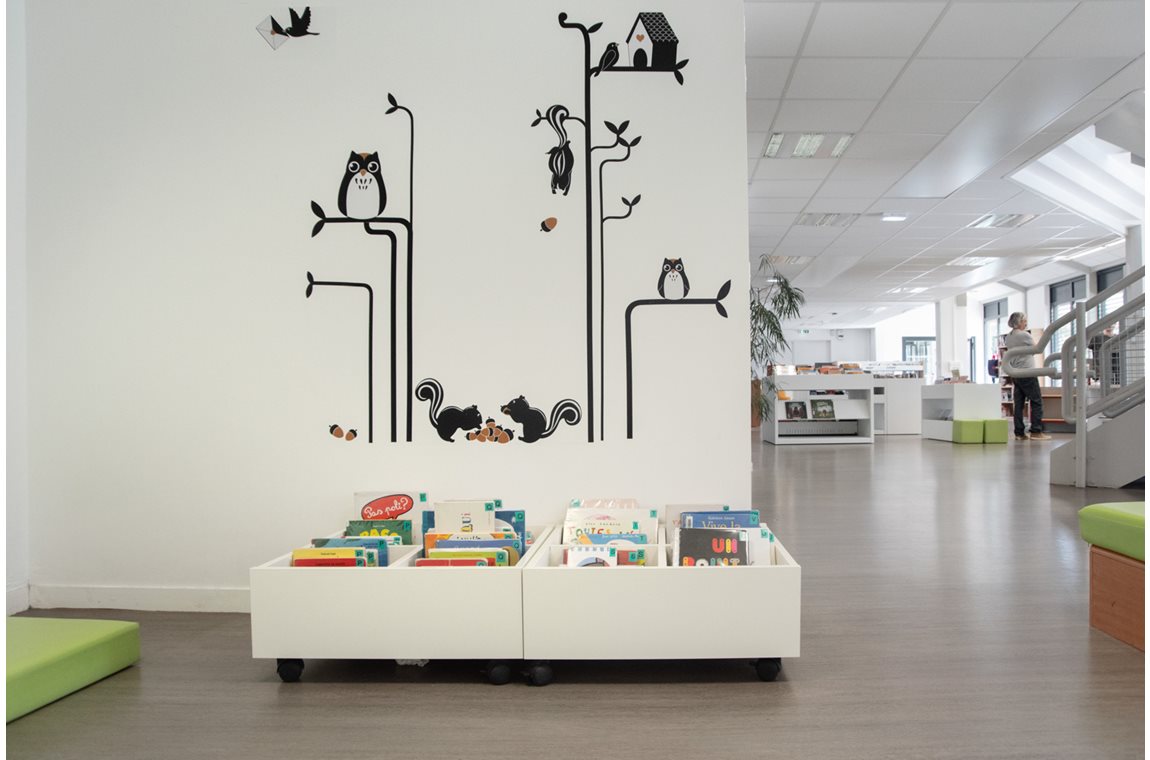 Dardilly Public Library, France - Public library