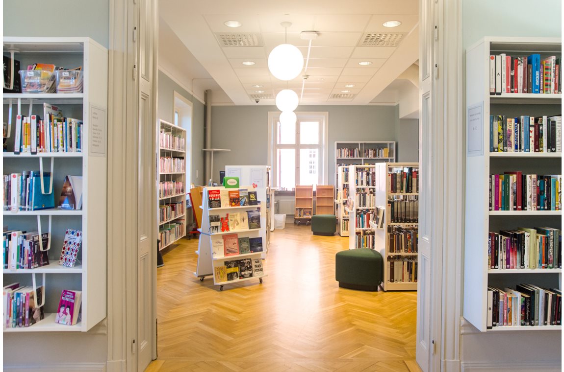 CDI du lycée Lundellska, Uppsala, Suède - Bibliothèque municipale et BDP
