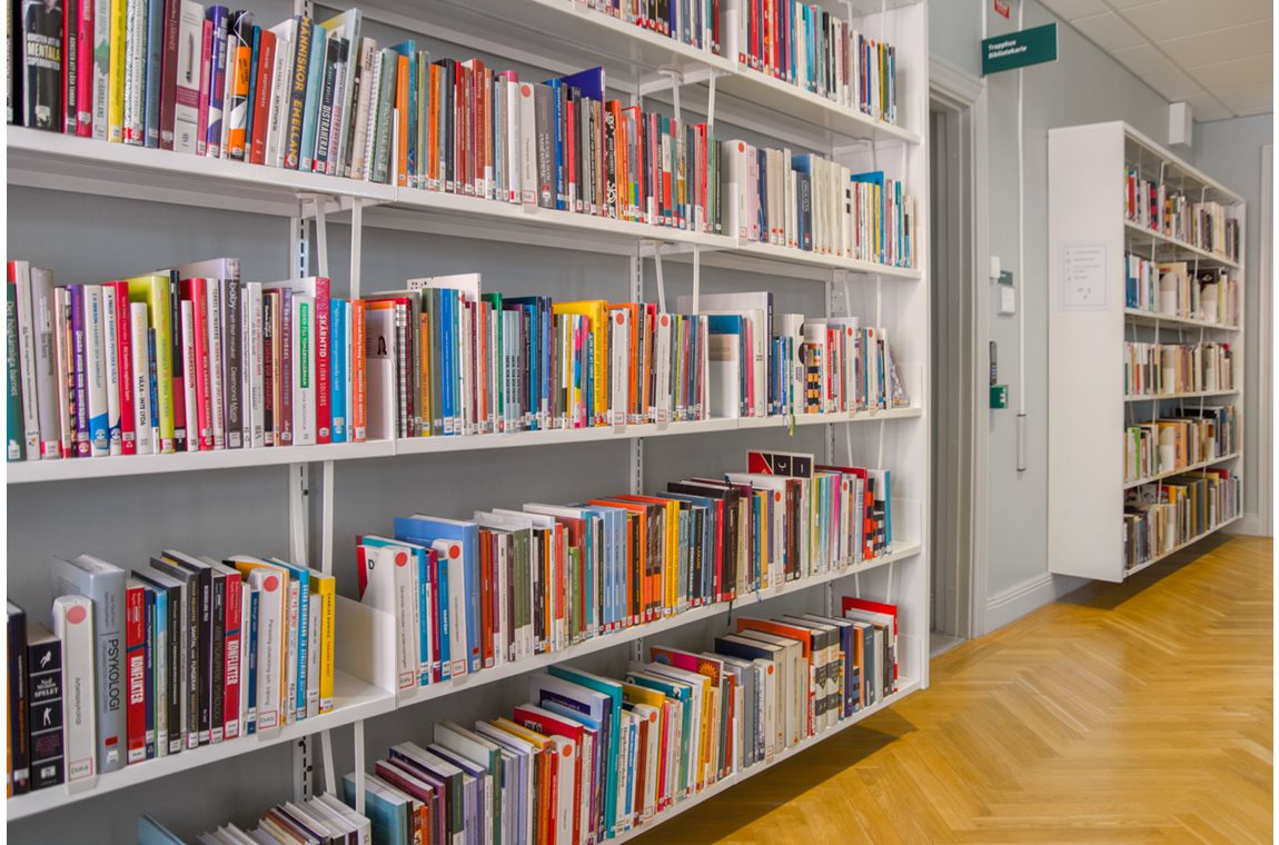 CDI du lycée Lundellska, Uppsala, Suède - Bibliothèque municipale et BDP