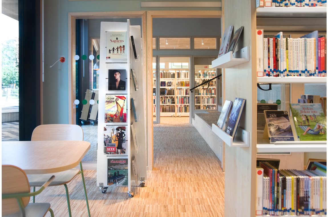 Westerlundska Gymnasium, Enköping, Schweden - Schulbibliothek
