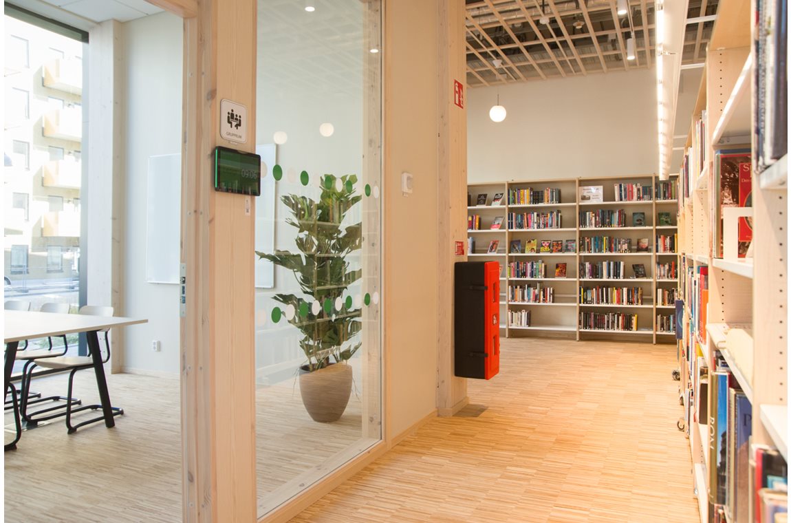 Westerlundska Gymnasium, Enköping, Schweden - Schulbibliothek